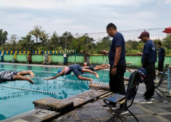 50 Atlet Renang Pelajar Ikuti Latihan Gabungan, PRSI Kabupaten Cirebon Jaring Atlet Renang Pelajar