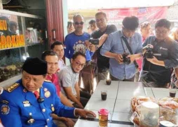 Buruknya Drainase Picu Kerusakan Jalan, Wakil Gubernur Jawa Barat Minta Masyarakat Pelihara Drainase