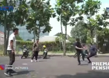 Agus dan Yayat Menebar Teror di Preman Pensiun 8, Ajun, Encuy, Utar dan Emen Jadi Sasaran