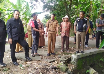 Ikan Cucut Bikin Masalah, Anggota DPRD Kabupaten Cirebon Sampai &nbsp;Turun Tangan