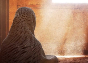 Hukum Mencium dan Memeluk Istri Saat Puasa, Begini Kata Aisyah, Istri Rasulullah