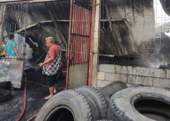 Kebakaran di Cirebon, Ban Vulkanisir Baru Belanja Hangus Terbakar di Dalam Gudang