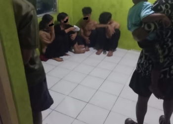 Kesal Kamar Kos Dijadikan Tempat Mesum, Warga Gerebek 2 Pasang Remaja Tanggung di Tempat Kos tersebut, Transaksi lewat FB 