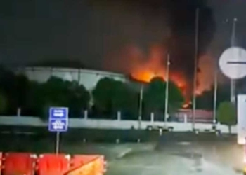 Kilang Minyak Pertamina Terbakar, Ledakannya Merusak Ratusan Rumah Warga