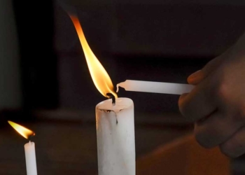 6 Langkah Cara Agar Lilin Awet Saat Lampu Mati