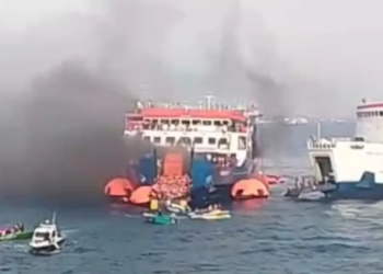 Kapal Ferry Merak – Bakauheni Terbakar, Penumpang Panik Saat Evakuasi