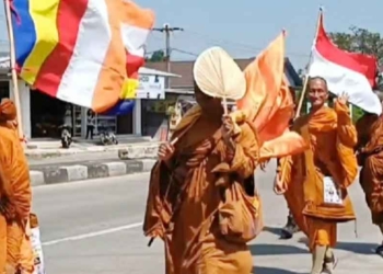 Rombongan Biksu Jalan Kaki Sampai Vihara Jatibarang, Lanjut ke Cirebon Istirahat di Rumah Habib Luthfi Pekalongan