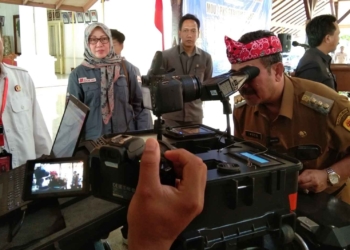 Ingin KTP Cepat Jadi, Warga Cirebon Silahkan Lapor Kesini