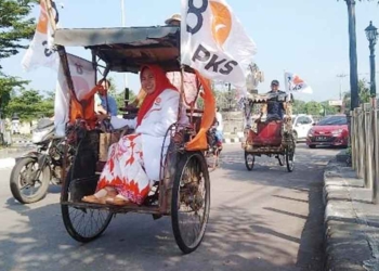 PKS Majalengka Daftarkan 50 Bacaleg ke KPU Naik Becak dan Sepeda