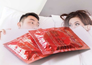 Warga Cirebon Ramai-ramai Tinggalkan Kondom