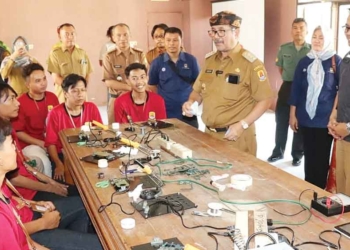 Masyarakat di Wilayah Timur Kabupaten Cirebon Dilatih Keterampilan