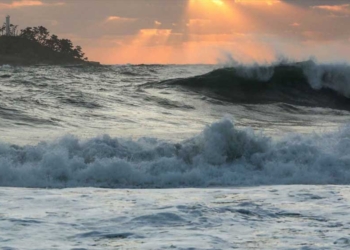 Peringatan BMKG Terkini, Waspada Gelombang Tinggi Bakal Terjang Pesisir Indonesia, Termasuk Pantai Utara dan Selatan Jawa