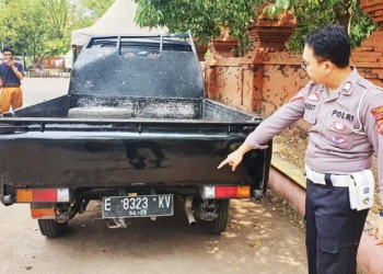 Kecelakaan di Cirebon, Sopir Ngantuk Mobil Pikap Terbalik
