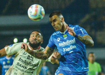 3 Pemain Persib Dikartu Kuning, Laga Kontra Bali United Berjalan Alot