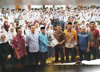 Datangi DPRD Kabupaten Cirebon, Jimus Tampung Aspirasi Siswa SMAN 1 Palimanan