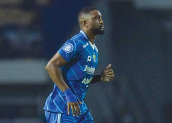 Gantikan Ezra Walian, Levy Madinda Jalani Debut di Laga Persib Vs Bali United