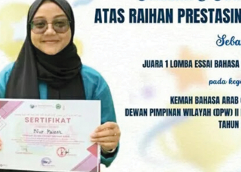 Baru Semester 3, Mahasiswa IAIN Cirebon Ini Berhasil Raih Juara 1 Lomba Essai Bahasa Arab