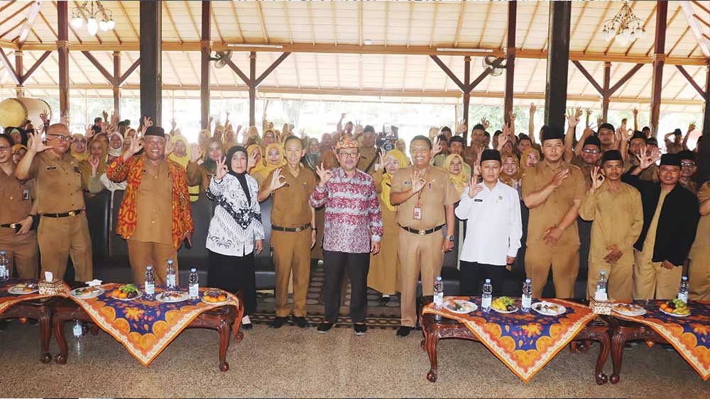 Bupati Imron Dorong Guru Honorer PAI Masuk PPPK Kabupaten Cirebon