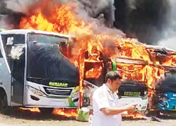 Kebakaran di Cirebon, Ini Penyebab Lima Bus PO Sahabat Terbakar, Kerugian Masih Dihitung