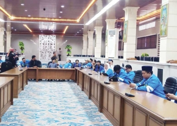 Tagih Pembangunan Gedung, KNPI Gruduk DPRD Kota Cirebon