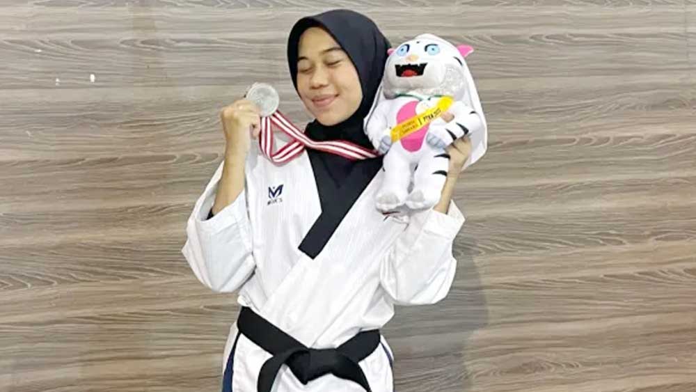 Atlet Taekwondo IAIN Cirebon Raih Medali Perak di Ajang Porsi Jawara I