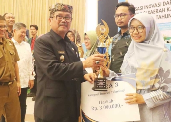 Pemkab Cirebon Berikan Penghargaan Belasan Inovator