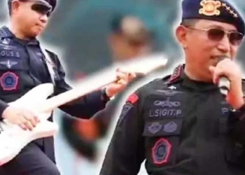 Nyindir Siapa? Video Kapolri Ngeband Bareng Kasad Nyanyikan Lagu Separuh Nafas Dewa 19 Viral