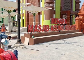 10 Tahun Mangkrak, Menara Masjid Agung Sumber Tuntas di Era Bupati Imron