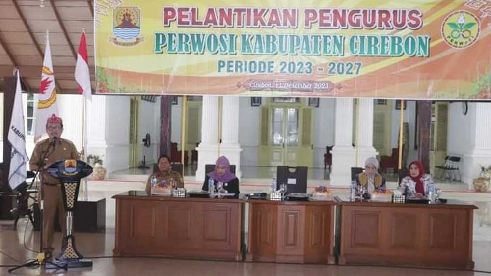 Bupati Imron Hadiri Pelantikan Perwosi Kabupaten Cirebon, Diharapkan Dapat Lahirkan Atlet Berkualitas