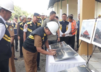 Bupati Imron Minta DPUTR Gercep Perbaiki Jalan Rusak di Kabupaten Cirebon