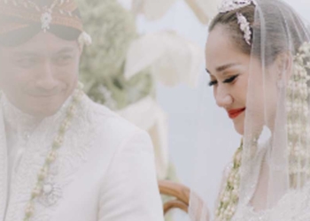 Lepas Masa Lajang, Penyanyi Bunga Lestasi Menikah dengan Tiko Aryawhardana, Simak Profilnya