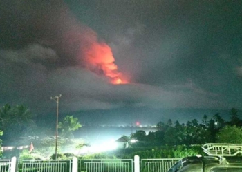 Ribuan Warga Flores Timur Diungsikan Gegara Erupsi Gunung Lewotobi Laki-Laki