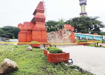 Sesalkan Tak Ada Pelibatan Budayawan, Pegiat Budaya Sayangkan Kualitas Pekerjaan Gapura Alun-alun Pataraksa