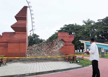 Telusuri Ambruknya Gapura Alun-alun Pataraksa, Inspektorat Bakal Gandeng LPJK