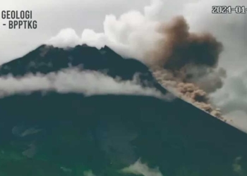 Gunung Merapi Meletus Lagi, Segera Menjauh, Guguran Awan Panas Meluncur Sejauh 2000 Meter