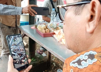 Atap SMPN 2 Greged Ambruk, Bupati Imron Langsung Video Call Kadisdik Kabupaten Cirebon