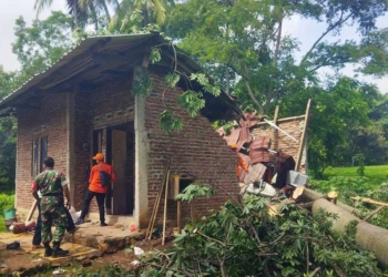 Angin Puting Beliung Terjang Kabupaten Cirebon