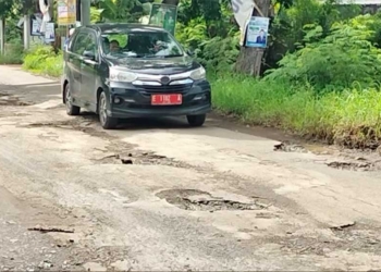 Jalan Suci-Banjarwangunan Cirebon Rusak Belum Tersentuh Perbaikan