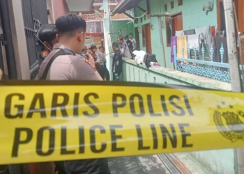 24 Adegan Reka Ulang Kasus Pembunuhan Kekasih Sesama Jenis di Kuningan, Cemburu Gegara Menjajakan Diri