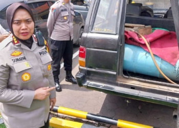 Kelabui Petugas Beli BBM Subsidi Pakai Angkot, Warga Ujungsemi Cirebon Ditangkap dan Terancam 6 Tahun Penjara