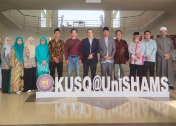 Mahasiswa IAIN Cirebon Presentasikan Makalah di UniSHAMS Malaysia