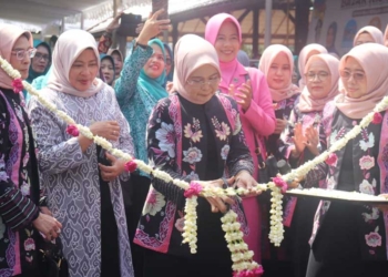 PKK, DWP dan GOW Kabupaten Cirebon Gelar Bazar Ramadan