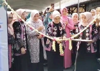 TP PKK Kabupaten Cirebon dan DWP Gelar Bazar Ramadan