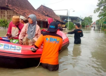 Warga Demak Raksakan Gempa Tuban, Genangan Banjir Terlihat Bergerak ke Kiri dan Kanan