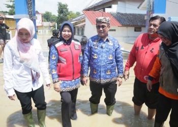 Bupati Imron Tinjau Banjir di Cirebon Timur, 20 Ribu Rumah Terendan dan 83 Ribu Jiwa Terdampak