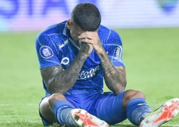 Cedera Parah, Paha Striker Persib Ciro Alves Bengkak