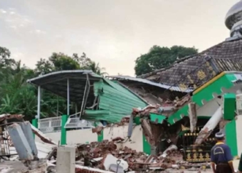 Ribuan Rumah di Pulau Bawean Rusak Akibat Gempa Tuban, Belasan Ribu Warga Mengungsi