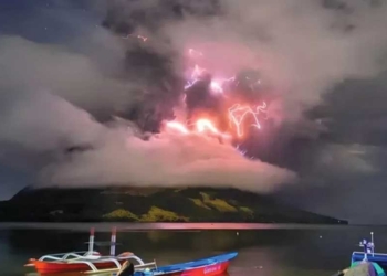 Foto dan Video Dahsyatnya Letusan Gunung Ruang Beredar