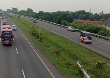 Arus Mudik, Ribuan Kendaraan Lintasi Tol Cisumdawu, Ramai Lancar