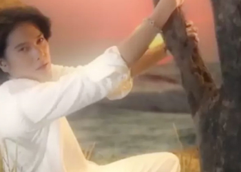 Video Klip Iqbaal Ramadhan Bergaya Tahun 90 an, Berikut Lirik Lagu Di Bawah Lampu